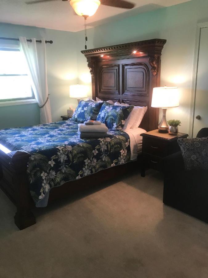 The Lodge At Beaver Lake Bed And Breakfast 로저스 외부 사진